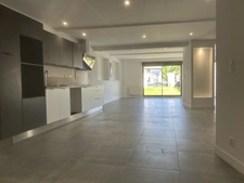  SURAT Maison de 166 m2 avec cour
