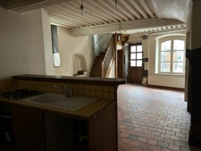  MARINGUES maison de bourg 179 m2