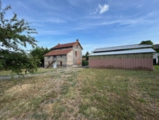LUZILLAT Maison 125 m2 avec grange et hangar