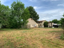 CHASSENET ANCIENNE FERME A RENOVER