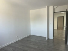  SURAT Maison de 166 m2 avec cour