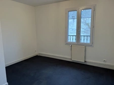 CHAPPES MAISON DE 120 M2 AVEC DOUBLE GARAGE