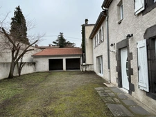 CHAPPES MAISON DE 120 M2 AVEC DOUBLE GARAGE