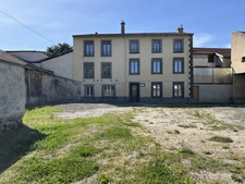 ENNEZAT centre maison à terminer de 210 m2