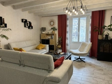 ENTRAIGUES Maison de bourg de 125 m2