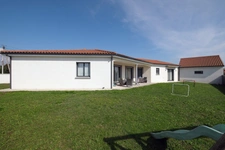  MARINGUES maison 151 m2 avec 3 garages