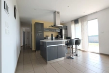  MARINGUES maison 151 m2 avec 3 garages