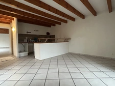 CHAPPES MAISON DE 120 M2 AVEC DOUBLE GARAGE