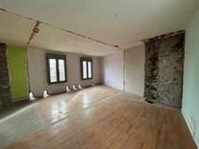 ENNEZAT centre maison à terminer de 210 m2