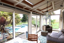 74140 MESSERY. PROX COMMERCES.TB VILLA F6 DE 180 m²HAB AVEC PISCINE SUR 2000m²DE TERR PLAT ET ENSOLEIL.