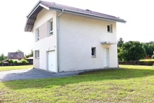 74500 FETERNES à 5mn EVIAN embarcadère,villa neuve type F4/5 de 110m²hab au calme et ensoleillé sur 460m² terr plat.