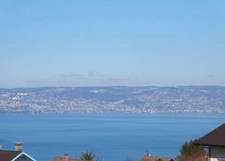 74500. EVIAN LES BAINS.TRES BEAU TERRAIN A BATIR DE 1,112 ha AVEC VUE LAC.VIABILITÉS EN BORDURE.