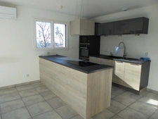 74500 ST PAUL EN CHABLAIS.PROX COMMERCES. MAISON F8(2020)DE 130M² HAB avec F2/3 INDEPENDANT 900M²TERR..