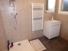 74500 ST PAUL EN CHABLAIS.PROX COMMERCES. MAISON F8(2020)DE 130M² HAB avec F2/3 INDEPENDANT 900M²TERR..