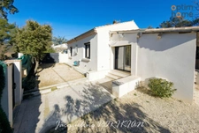 La Motte d'Aigues Pavillon de plain pied plain pied  T5 avec piscine et garage. 