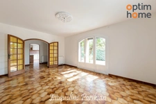 Gardanne secteur Galine -Picon : villa traditionnelle 5 pièces et double garage sur 780m2 de terrain au calme. 