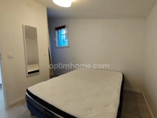 Villa de plain pied  en campagne de Cucuron sur grand sous-sol