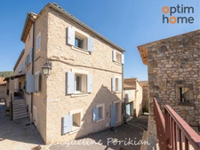 Charme et rénovation globale pour cette maison de village  3 pièces à VITROLLES EN LUBERON