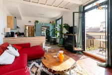Saint-Martin-de-la-Brasque : Maison en pierre 7 pièces + cour 90 m2 avec parking et dépendances. 