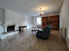 Villa de plain pied  en campagne de Cucuron sur grand sous-sol