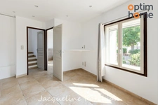 Charme et rénovation globale pour cette maison de village  3 pièces à VITROLLES EN LUBERON