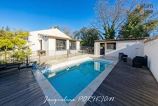 La Motte d'Aigues Pavillon de plain pied plain pied  T5 avec piscine et garage. 