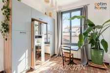 Saint-Martin-de-la-Brasque : Maison en pierre 7 pièces + cour 90 m2 avec parking et dépendances. 