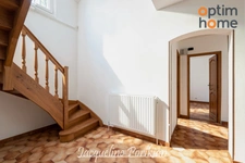 Gardanne secteur Galine -Picon : villa traditionnelle 5 pièces et double garage sur 780m2 de terrain au calme. 