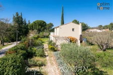 La Motte d'Aigues : villa T5 sur terrain de 1480m2 clos. 