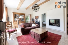 Bastide 7 pièces  : le calme aux portes de Pertuis