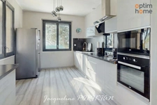 La Motte d'Aigues Pavillon de plain pied plain pied  T5 avec piscine et garage. 