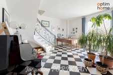 La Motte d'Aigues : villa T5 sur terrain de 1480m2 clos. 