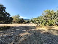Terrain à vendre de 1 001,00 m² CUCURON (84)
