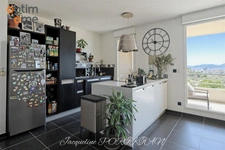 Appartement T3 en résidence avec vue mer, terrasse, garage et places de parking