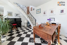 La Motte d'Aigues : villa T5 sur terrain de 1480m2 clos. 