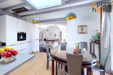 grambois : Villa 6 pièces sur 4600m2 avec piscine et garage. 