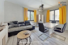 La Motte d'Aigues Pavillon de plain pied plain pied  T5 avec piscine et garage. 