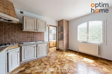 Gardanne secteur Galine -Picon : villa traditionnelle 5 pièces et double garage sur 780m2 de terrain au calme. 