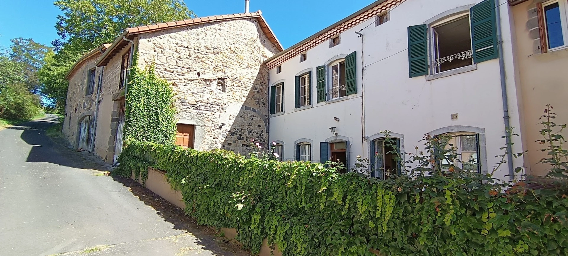 Maison 4 pièces 121 m² · aux Deux-Rives · 121 m² · 97 000 €