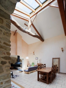 Maison à vendre 7 pièces VARENNES SUR USSON (63)