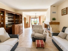 LIMOURS – Maison familiale 130 m² – 4 chambres – Garage – 3 voitures – Terrasses – Vue dégagée