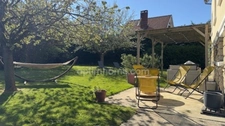 DOURDAN. Maison familiale 155 M² avec  4 chambres, sous sol surélevé, terrain plat et clos sans vis-à-vis, 10 mn à pied de la gare.