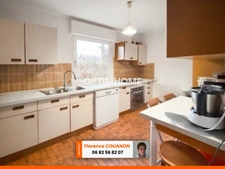 45 KM DE PARIS. Maison de 157 M² avec 5 chambres sur 9788 M² au Val St Germain.