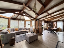CHAMARANDE – Maison atypique 109 M² avec jardin de 860 m² et chalet aménagé