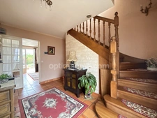 LIMOURS MAISON DANS UNE RESIDENCE TRANQUILLE 140 M² AVEC DEPENDANCE ET TERRAIN PLAT ET CLOS.PROCHE COMMODITES.
