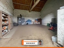 Haute Vallée de Chevreuse. Longvilliers. Charmante maison ancienne de 200 m² de 5/6 chambres avec une grange et un beau jardin de 3484 m² clos. 