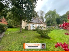 Saint Cyr sous Dourdan belle maison d'Architecte de 227 M² avec 6 / 7 chambres ou 2 maisons relie entre elle. Beau terrain de 1184 m² clos et arboré. Au calme.