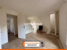 Maison atypique idéale pour recevoir à Sainte Mesme (78) – 230 m², 5 chambres, garage pour 3 voitures.