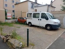 Local/bureau à vendre RAMBOUILLET (78). POSSIBILITE DE FAIRE UN APPARTEMENT A LA PLACE.