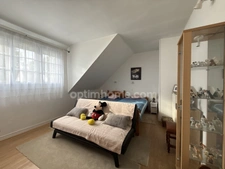 LIMOURS MAISON DANS UNE RESIDENCE TRANQUILLE 140 M² AVEC DEPENDANCE ET TERRAIN PLAT ET CLOS.PROCHE COMMODITES.